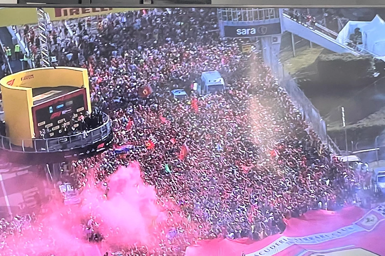 La festa sotto il podio