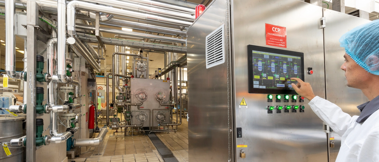 Un secolo di attività nel segno dell’innovazione: dai primi prodotti sostitutivi del burro fino al debutto della nuova linea produttiva. Qui si realizzava anche la maionese Calvé