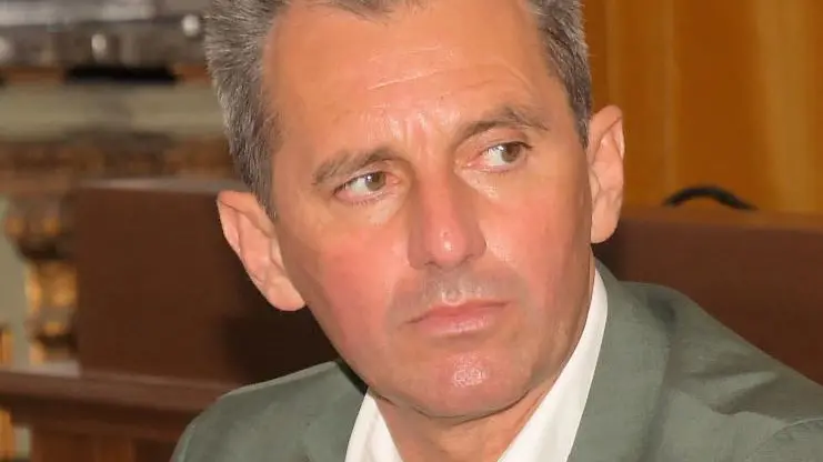 Asm, fuoco bipartisan "L’azienda va liberata dal controllo politico" Asm, fuoco bipartisan "L’azienda va liberata dal controllo politico"