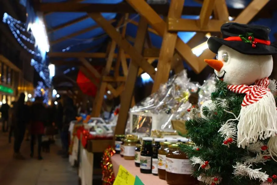 Mercatini, presepi e luminarie: tutta la magia del Natale in provincia di Sondrio /FOTO