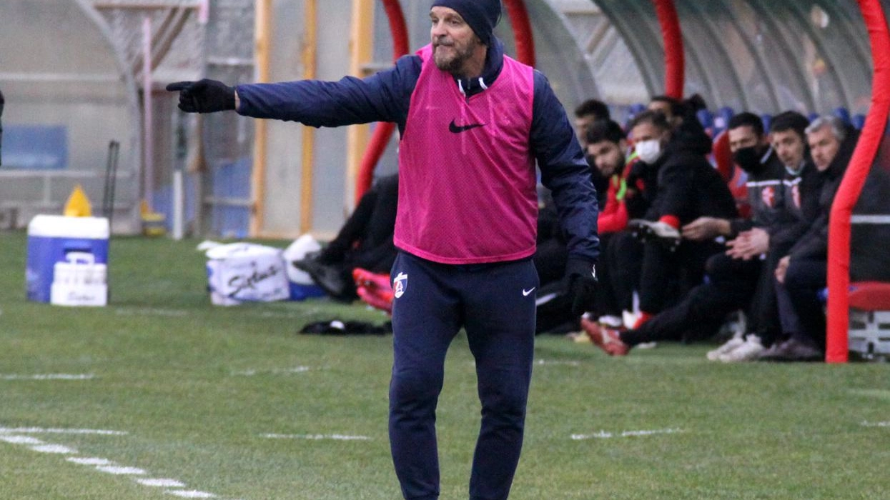 Lecco, vendica la storia "Guai a chi vivacchia"