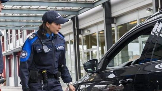 Il Consiglio federale intende avviare un processo di consultazione per dimezzare il limite di esenzione da 300 a 150 franchi