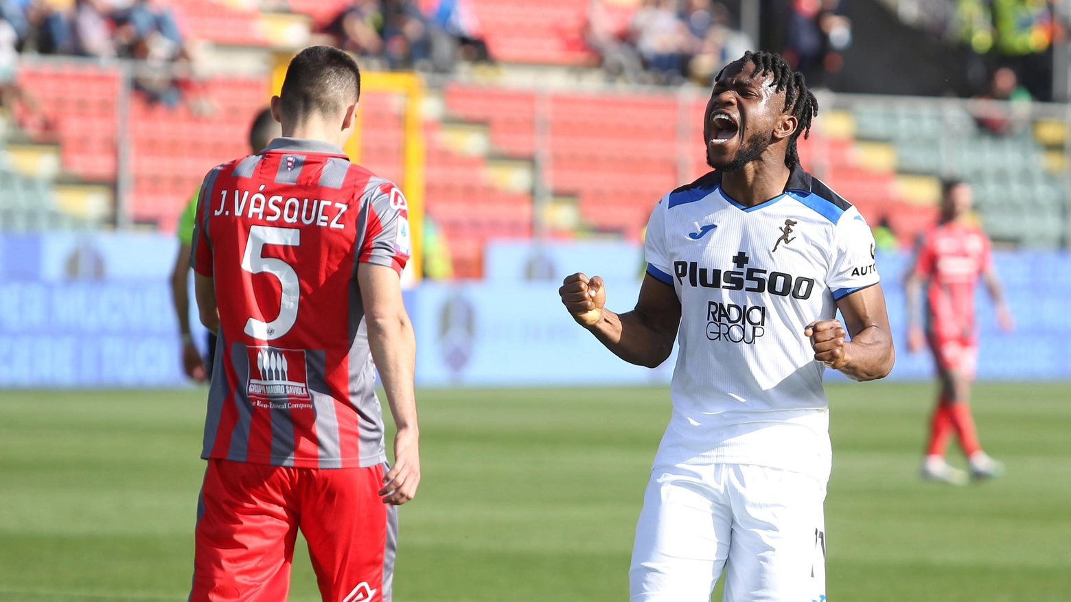 Mister Ballardini cambia ancora una volta la formazione, anche in vista della semifinale di Coppa Italia, ma la squadra grigiorossa non riesce a frenare la voglia di vincere dei nerazzurri