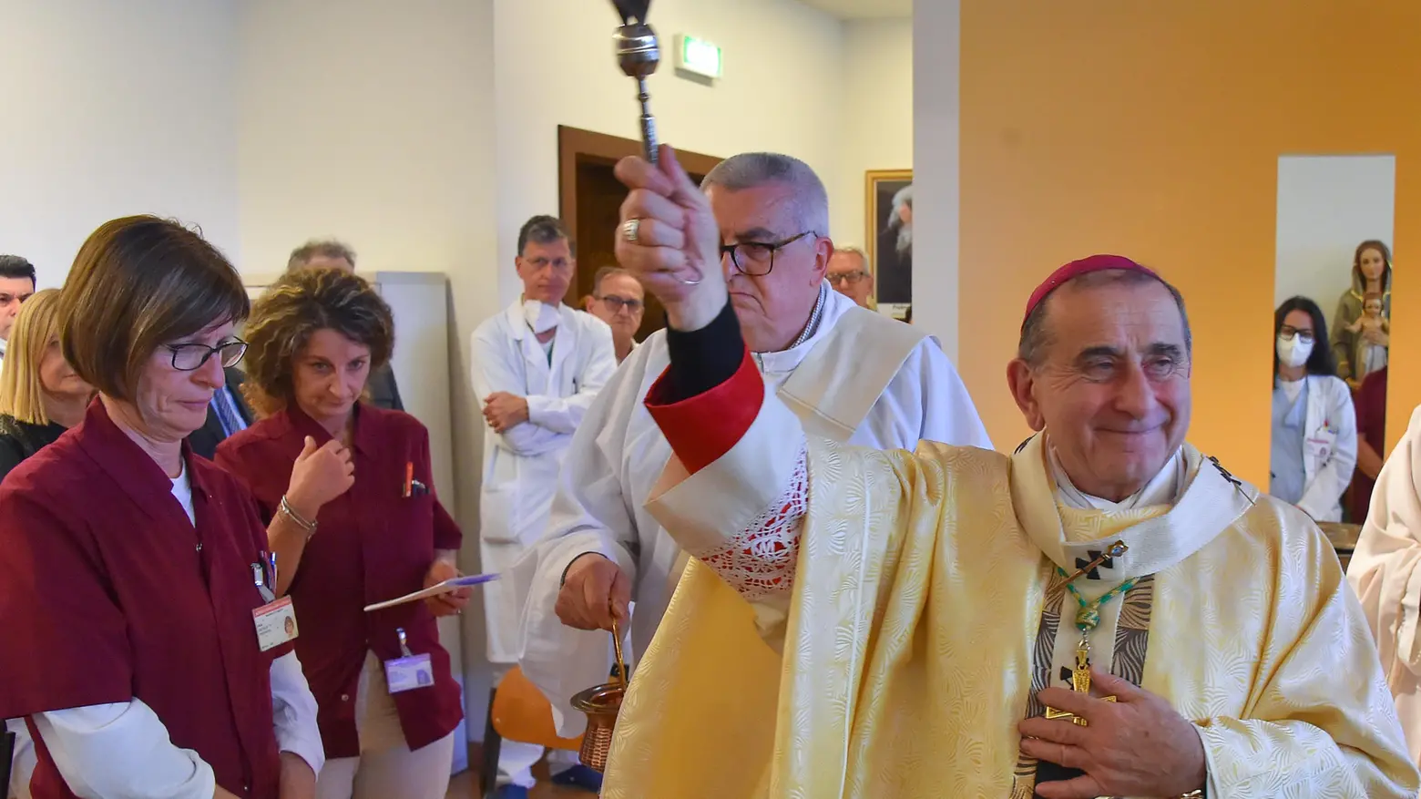 La cappella   porta il nome  di Papa Wojtyla