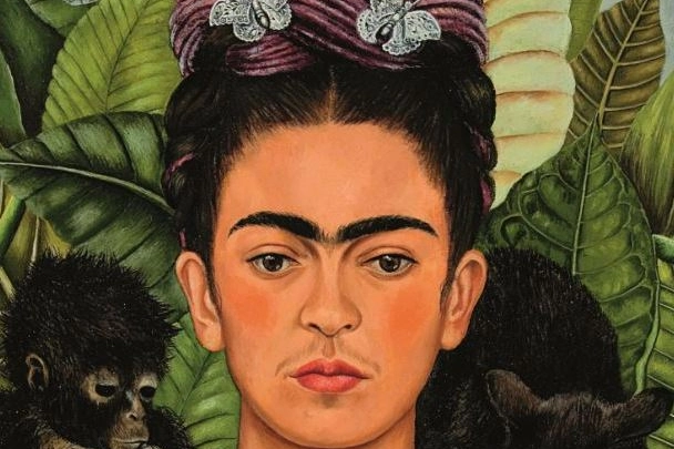 IN ESPOSIZIONE A sinistra l’opera “Diego  nella mia mente” (Gerardo Suter) e a destra “Autoritratto” (crediti foto: Banco de México Diego Rivera Frida Kahlo Museums Trust, Mexico, D.F. by Siae 2018)