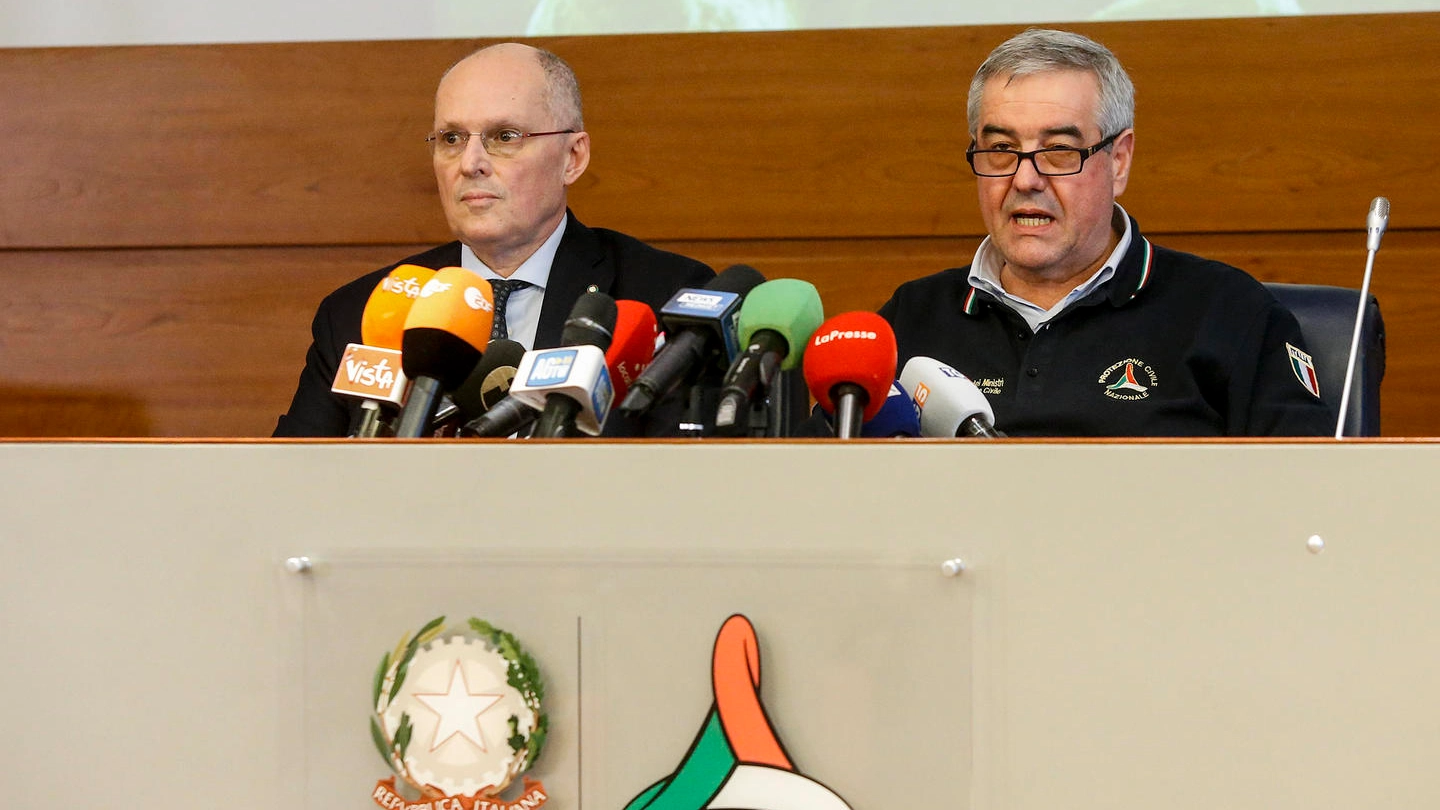 Coronavirus, Walter Ricciardi e Angelo Borrelli in conferenza stampa (Ansa)