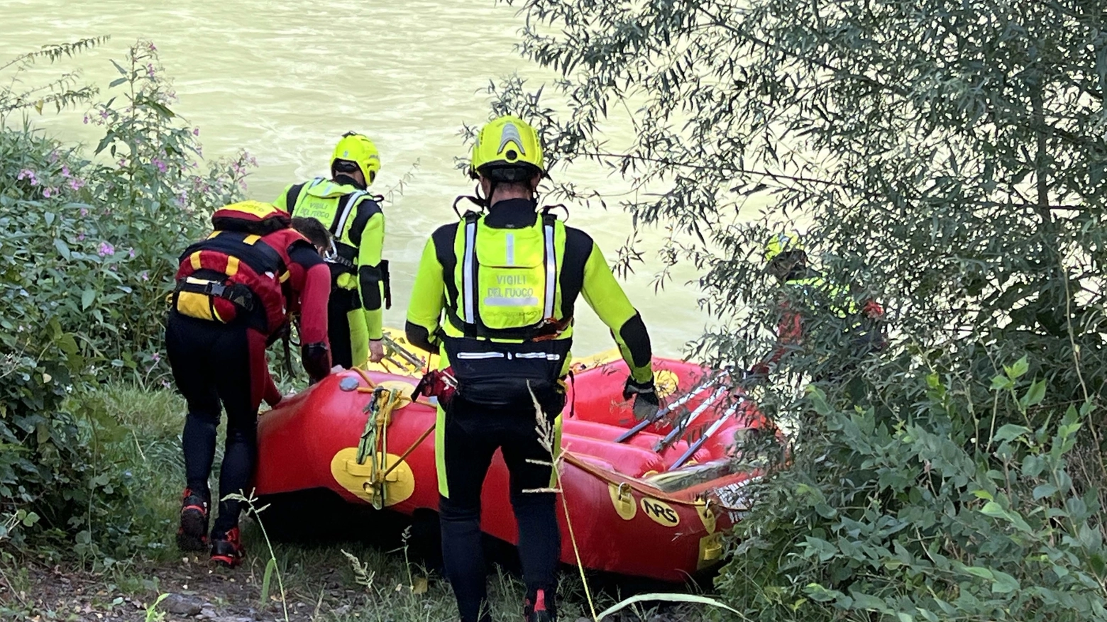 Il corpo è stato recuperato dal personale dei vigili del fuoco Il corpo è stato recuperato dal personale dei vigili del fuoco