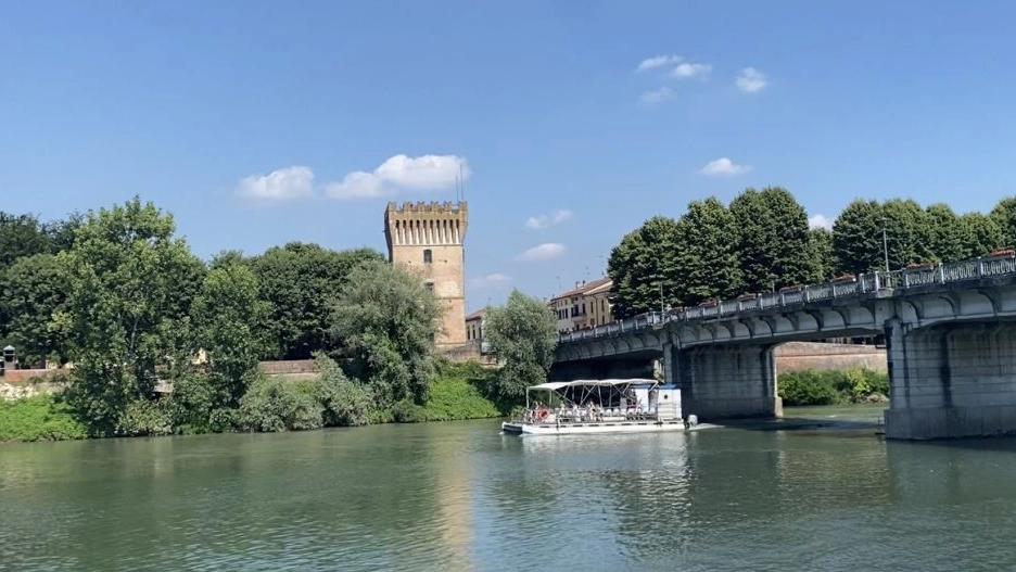 Crociera lungo l'Adda a Pizzighettone