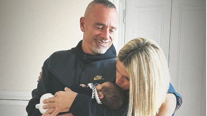 Eros Ramazzotti e Michelle Hunziker con il piccolo Cesare (Foto Instagram)