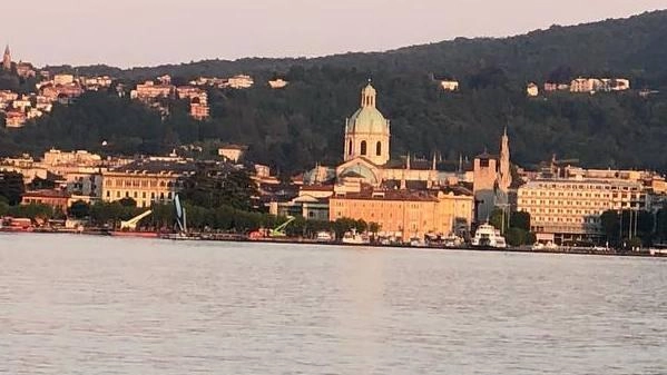 Trofeo Villa d’Este. La Canottieri riempie  il Lario di barche