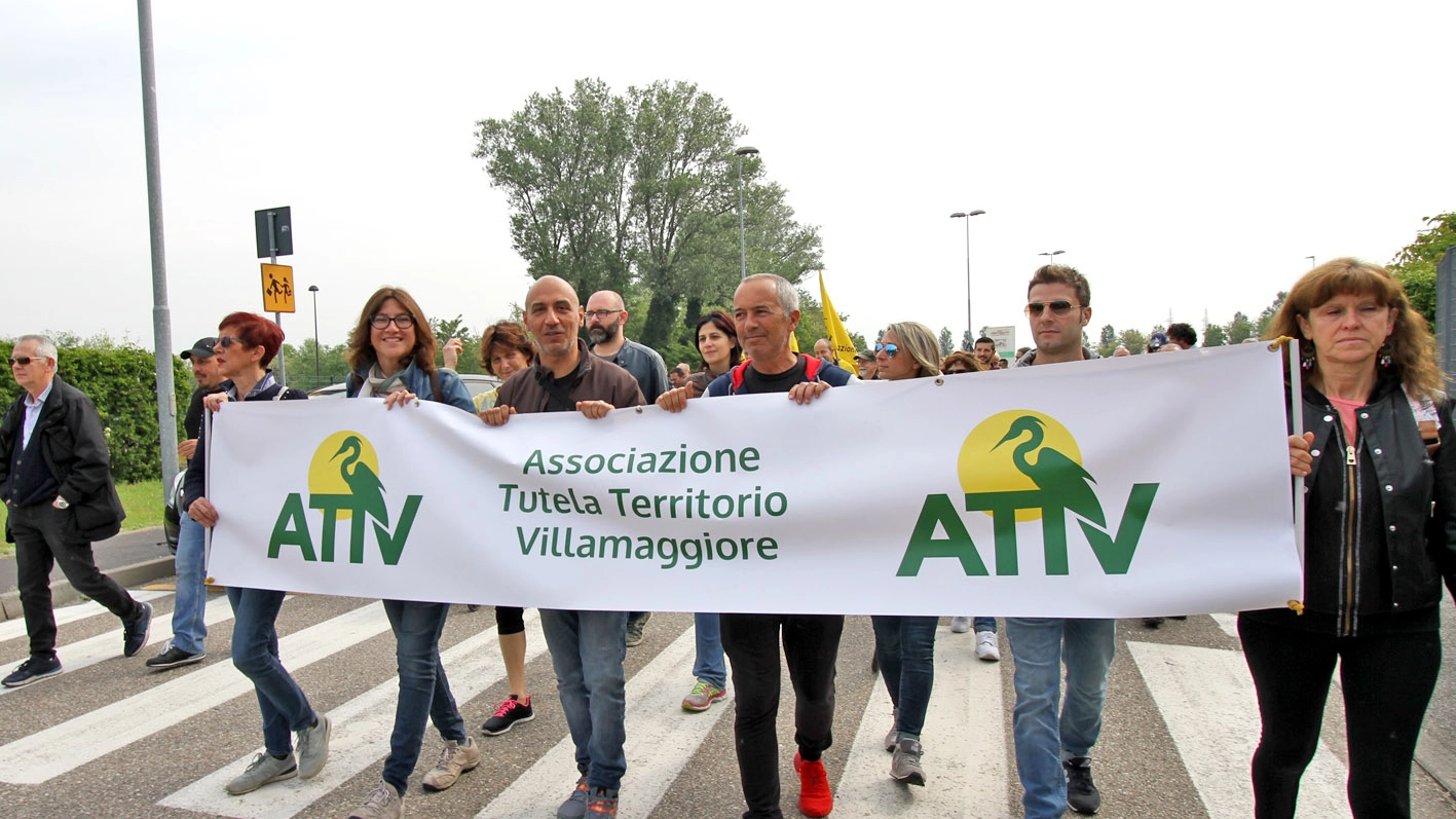 Lacchiarella, manifestazione contro il nuovo insediamento logistico a Villamaggiore