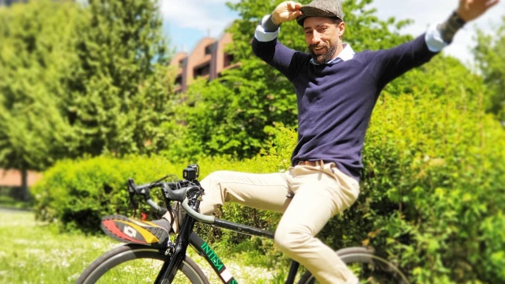Vittorio Brumotti in sella alla sua bici