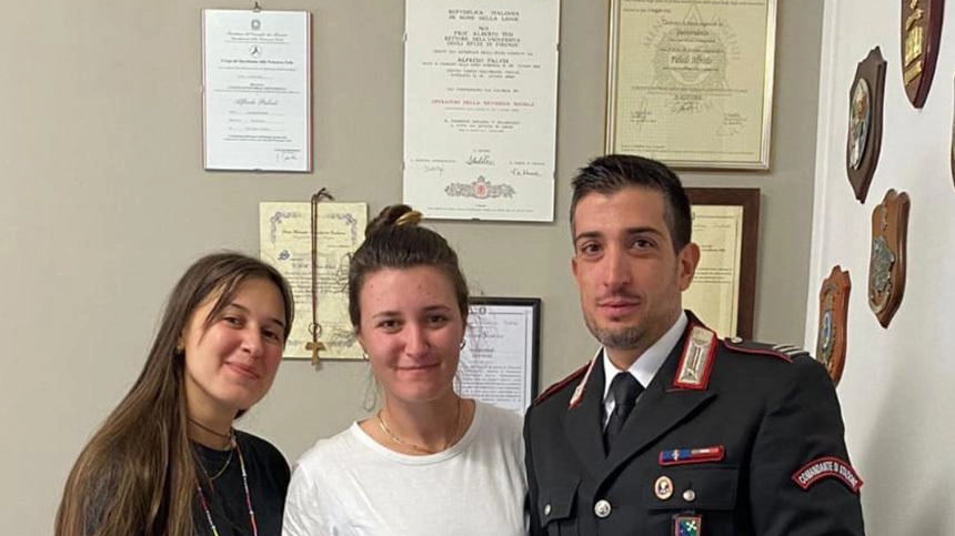 "In quel pc c’era tutta la mia vita". I carabinieri ritrovano la tesi rubata "In quel pc c’era tutta la mia vita". I carabinieri ritrovano la tesi rubata