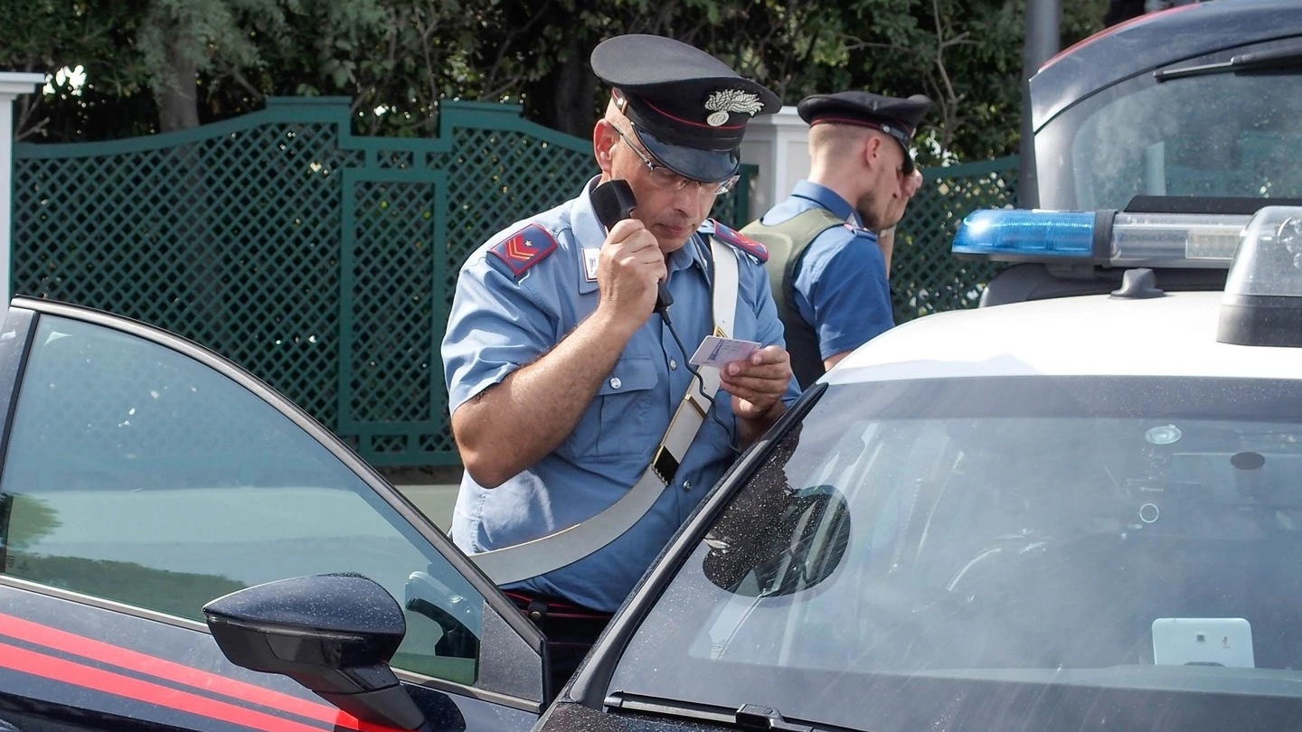 Sull'accaduto indagano i carabinieri di Voghera