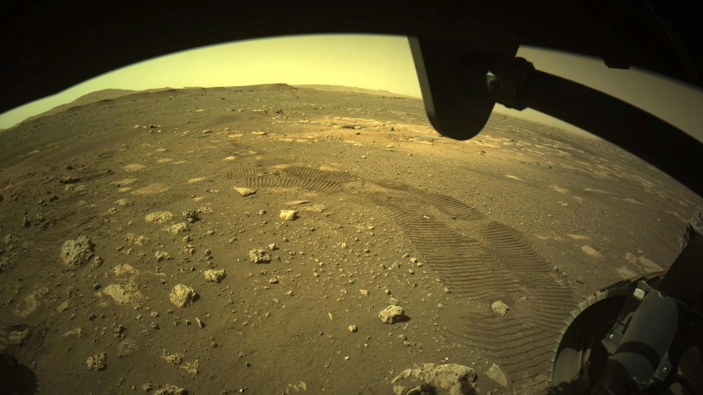 L'impronta del rover sul suolo di Marte
