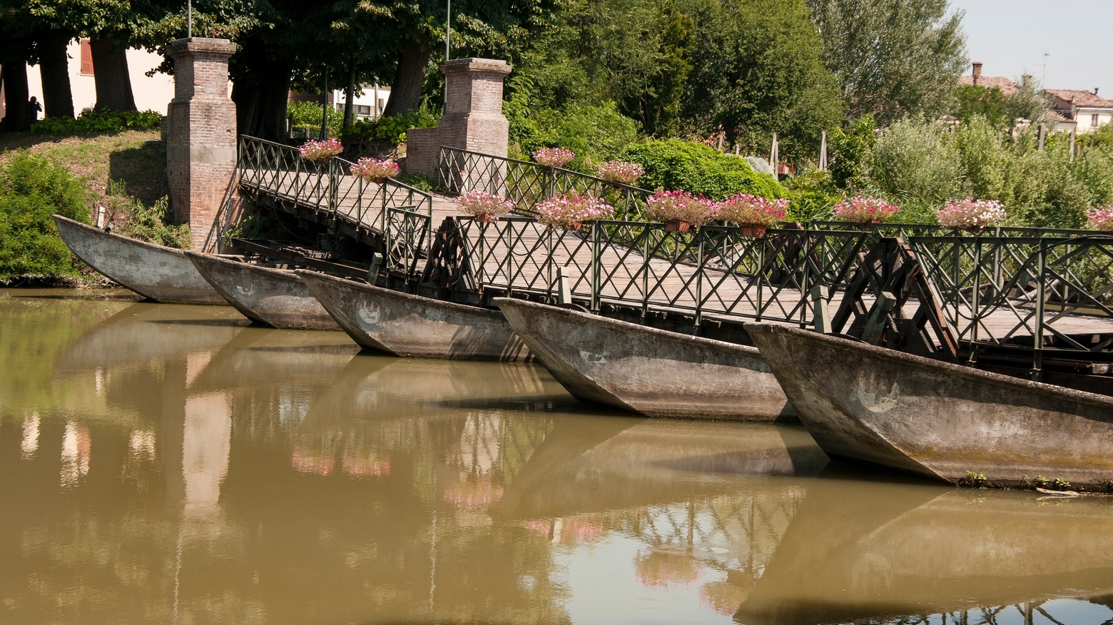 Ponte di Barche a Commessaggio, comune in provincia di Mantova