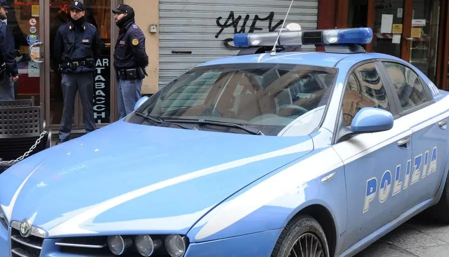 La coppia delle 'borsette' firmate colpisce ancora, furto in una boutique del centro di Cremona