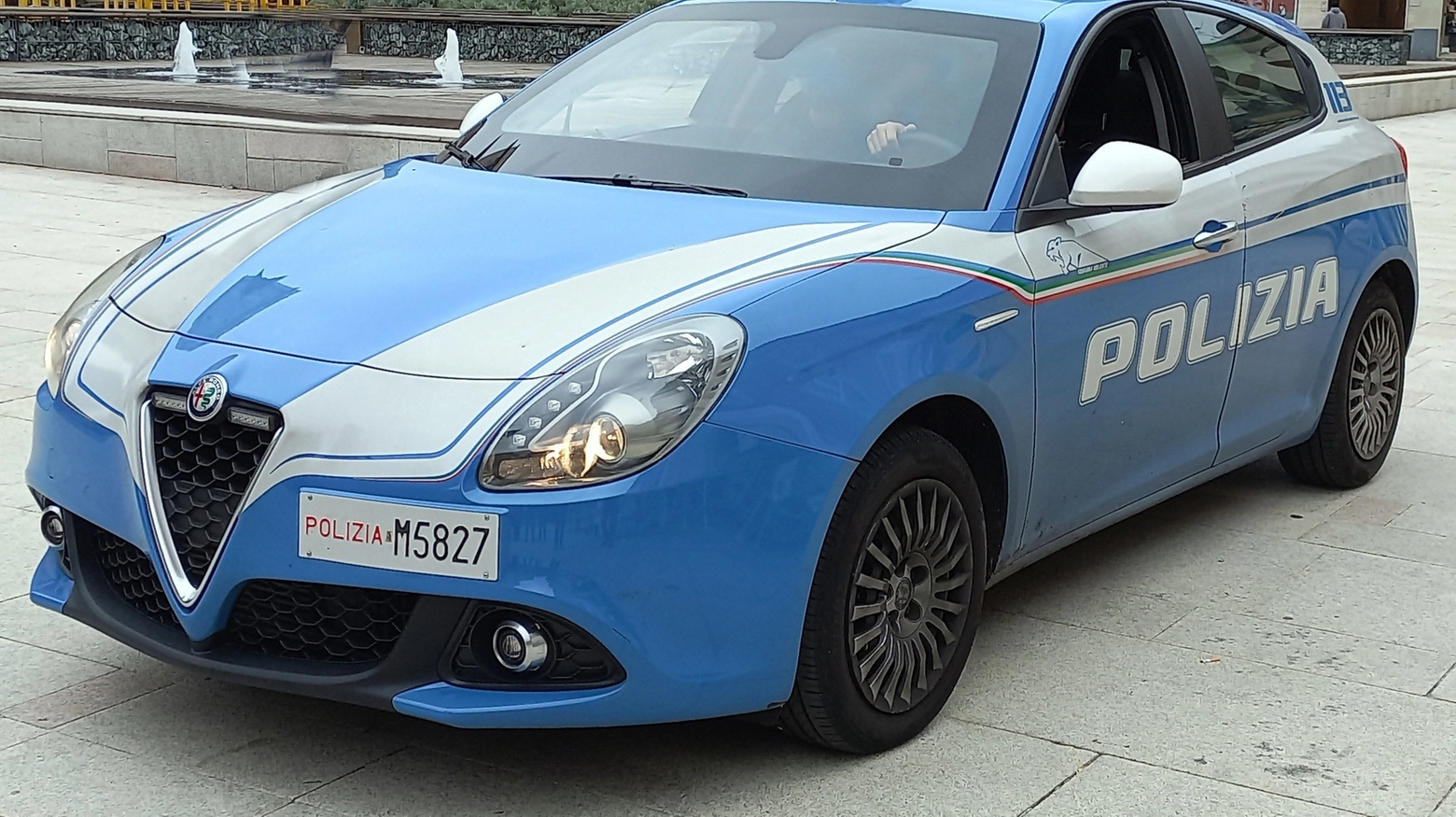 Indaga la polizia Indaga la polizia