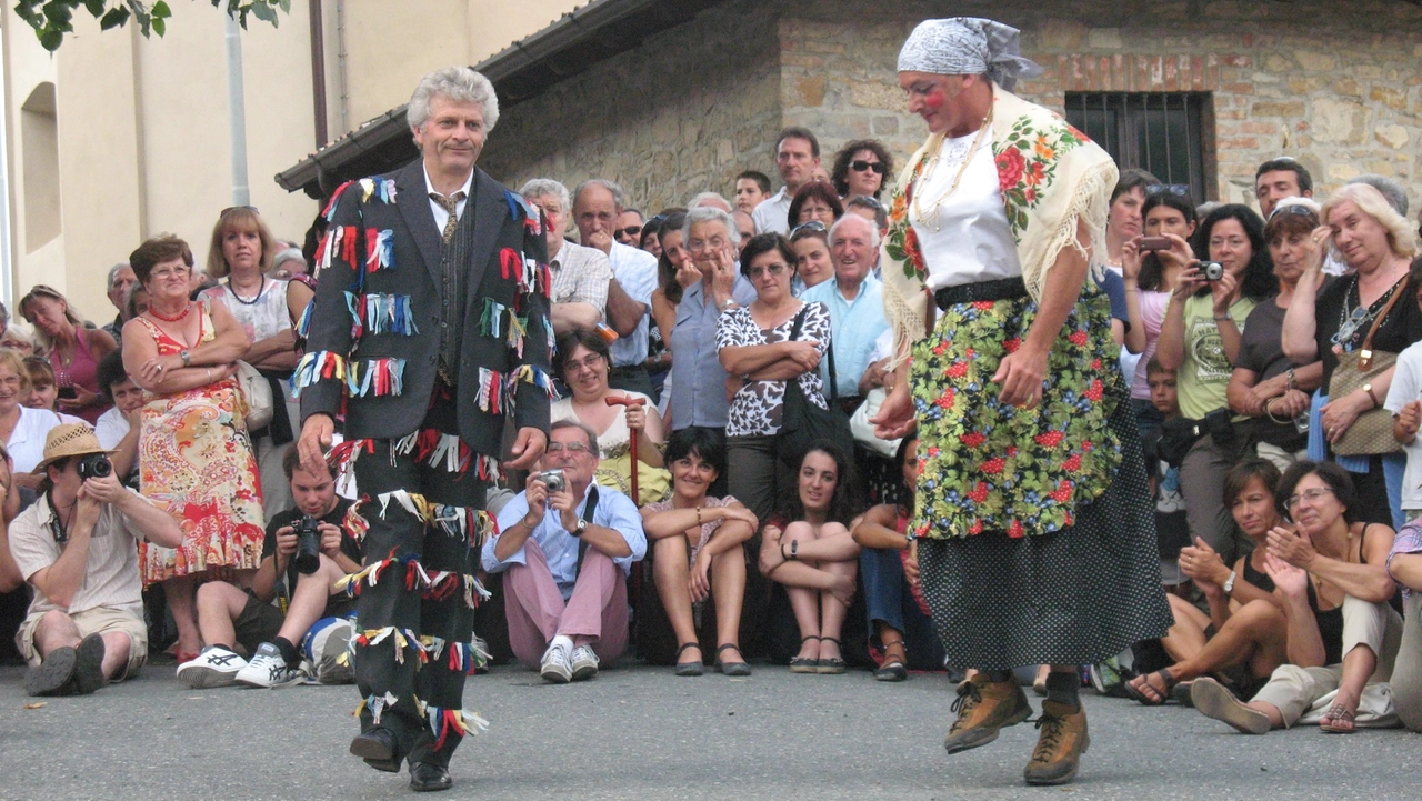 Carnevale bianco a Cegni: un evento che celebra il matrimonio tra il ‘brutto’ e la ‘povera donna’