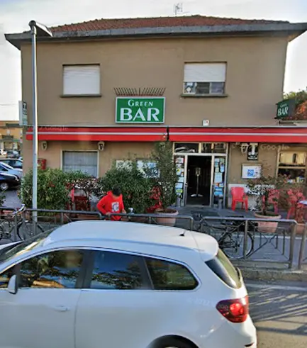 Treviglio, rapinano barista con mazze e pistola. Banditi beffati dal "Trova il mio iPhone"