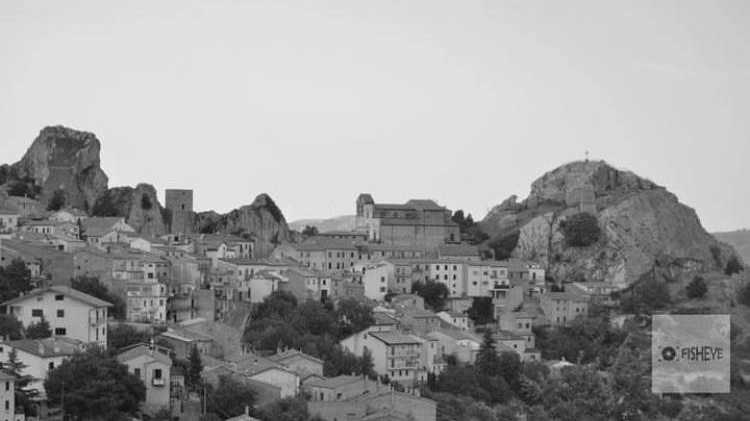 Le foto di viaggio del duo di fotografi Alberto Capoferri e Carlotta Sonzogni, fondatori di Fisheye in esposizione fino all’8 ottobre