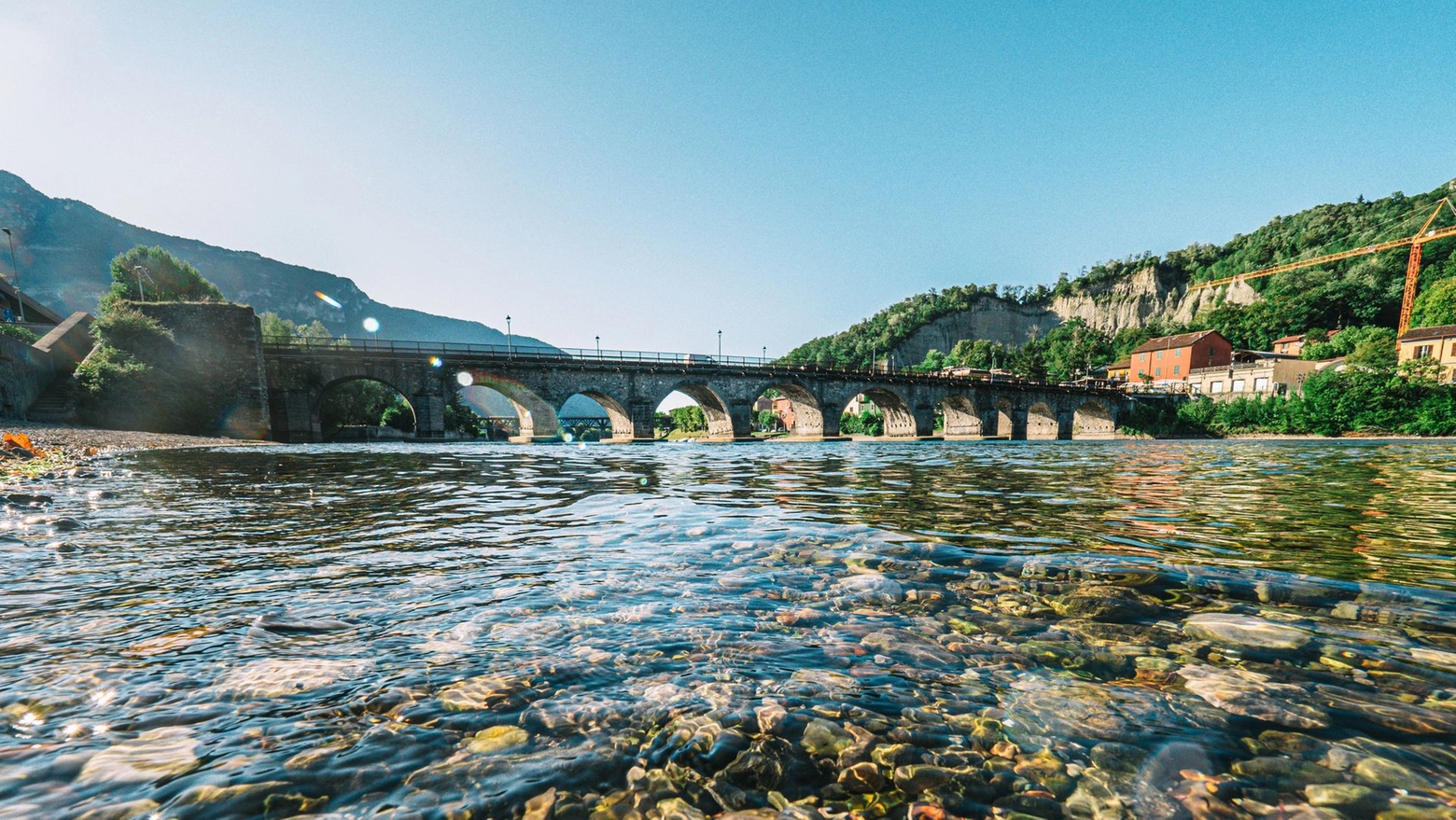 Non proprio: secondo il CNR serviranno mesi di precipitazioni abbondanti o almeno nella media per riempire laghi e falde