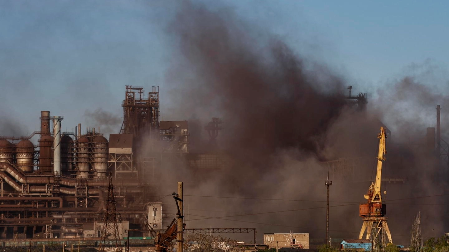 Quel che resta dell'acciaieria Azovstal a Mariupol, sotto assedio russo