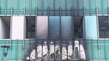 Milano, altro attacco degli anarchici alle banche: "Intesa Sanpaolo fa affari in Russia"