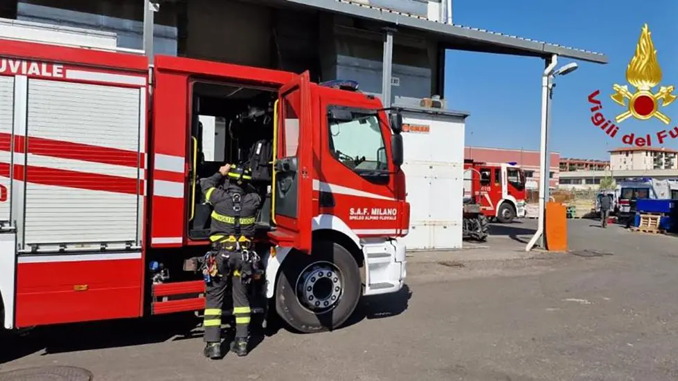 Volo di 15 metri dal tetto della Cifa Gravissimo un operaio di Giussano Volo di 15 metri dal tetto della Cifa Gravissimo un operaio di Giussano