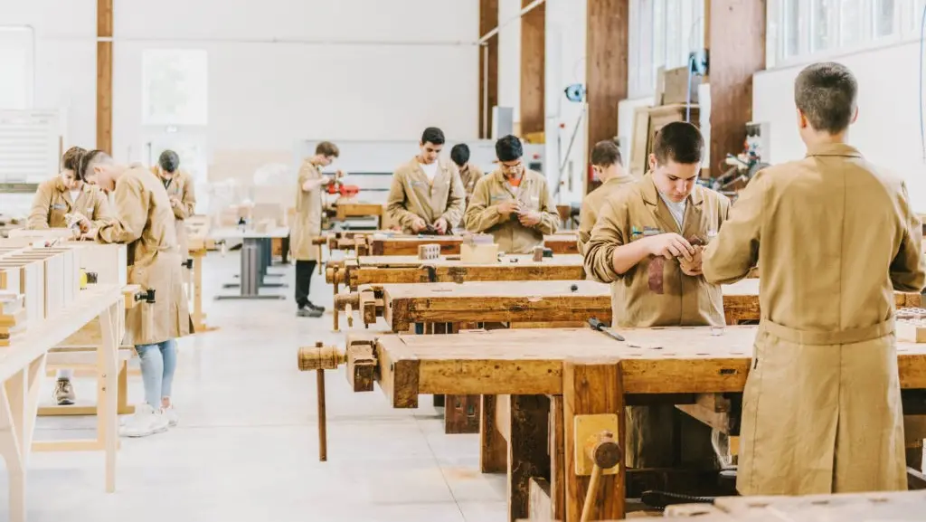 In Italia ci sono oltre duecento mila lavoratori del legno