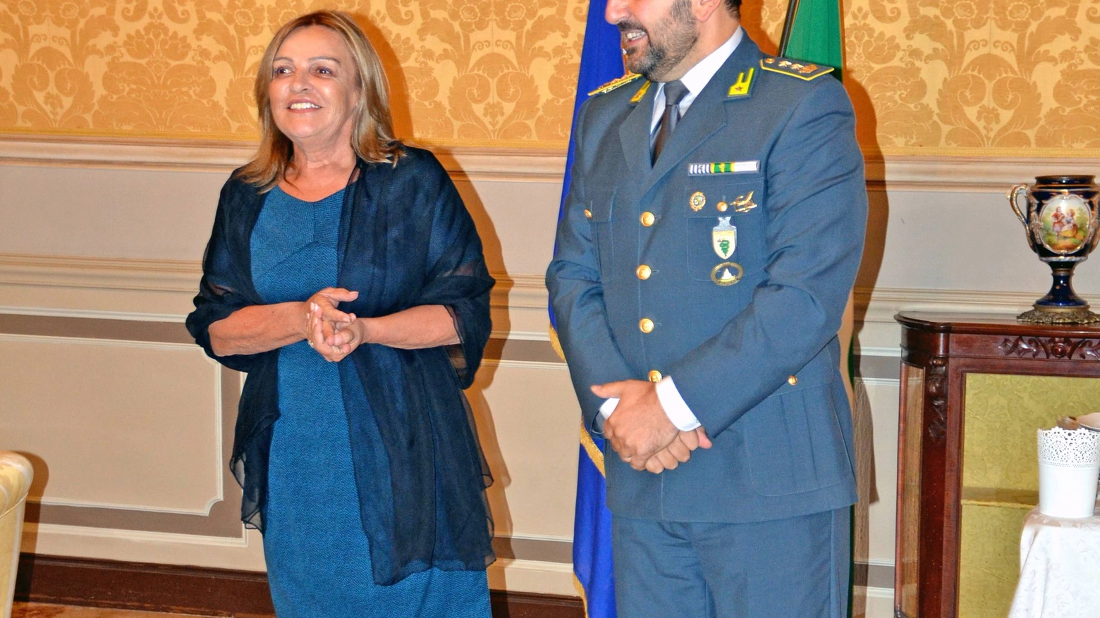 Il tenente colonnello Gennaro Garofalo con il prefetto Erminia Cesari