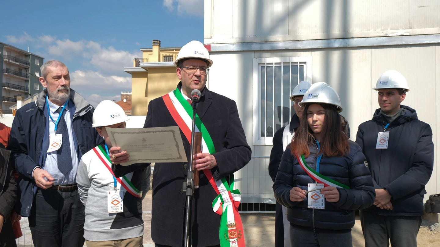 Il cantiere in corso Europa inaugurato alla presenza del sindaco Romano
