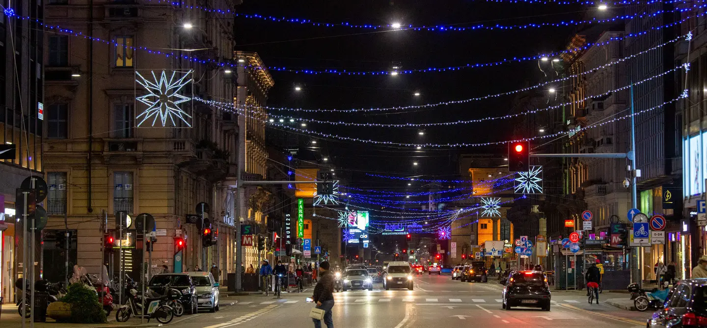 Corso Buenos Aires, luminarie natalizie a rischio