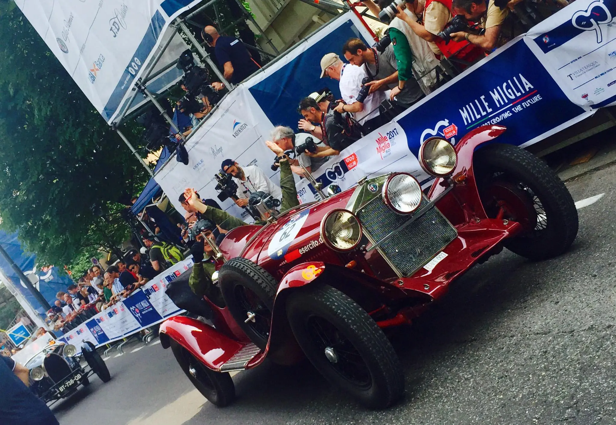 Mille Miglia 2017, dopo l'arrivo a Roma si torna verso il Nord: al comando Patron-Casale