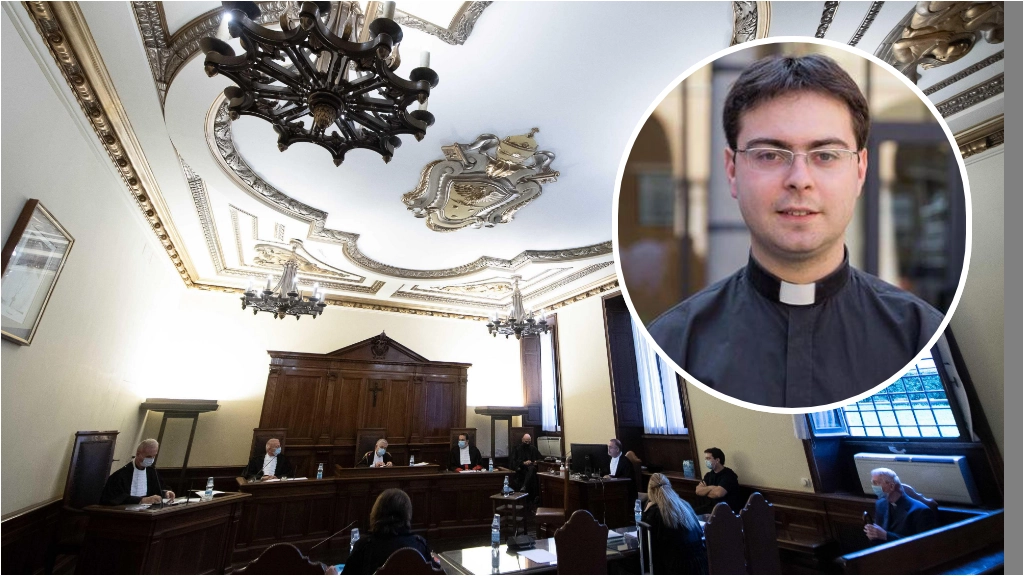 Un momento dell'udienza in Vaticano. Nel riquadro, don Gabriele Martinelli
