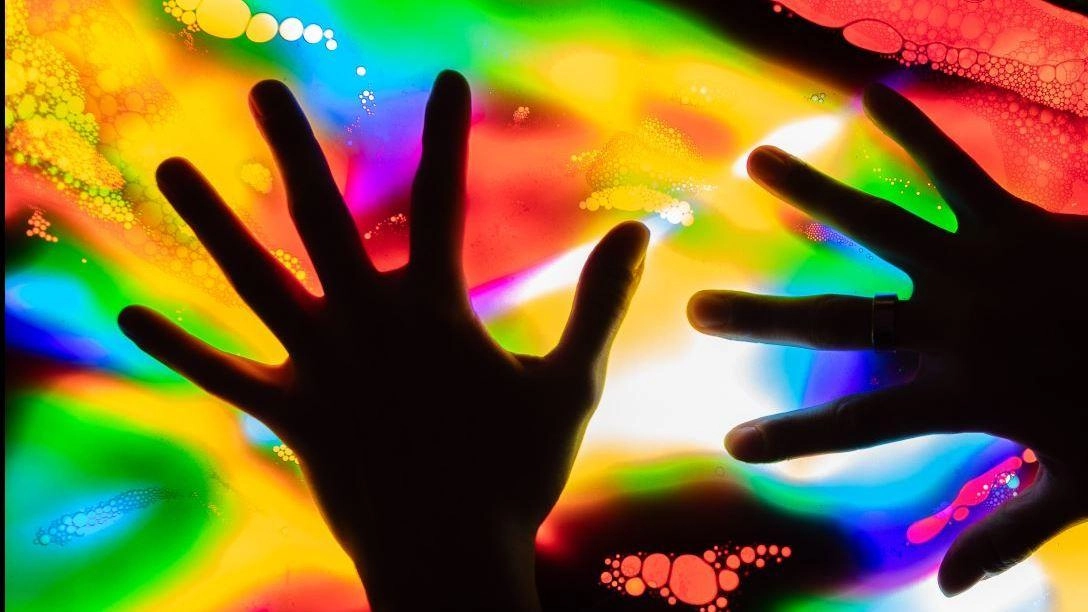Kaleidoscope e l’arte interattiva. Un’opera tra colori e tecnologia