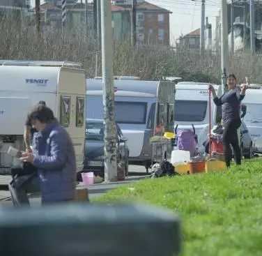 A bordo senza mascherina Botte agli agenti, arrestato