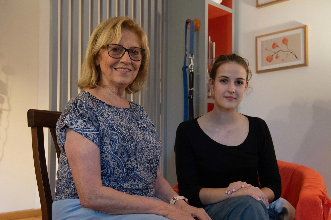 Claudia, 68 anni con Emma, 19 anni