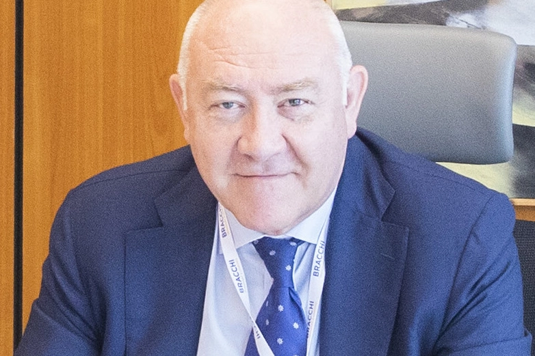 Umberto Ferretti è amministratore delegato e direttore generale di Bracchi