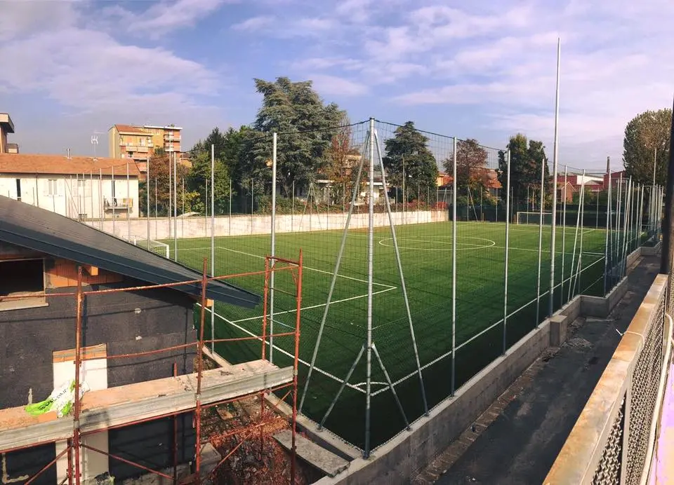 Legnano, campi di calcetto all'interno dello stadio Mari
