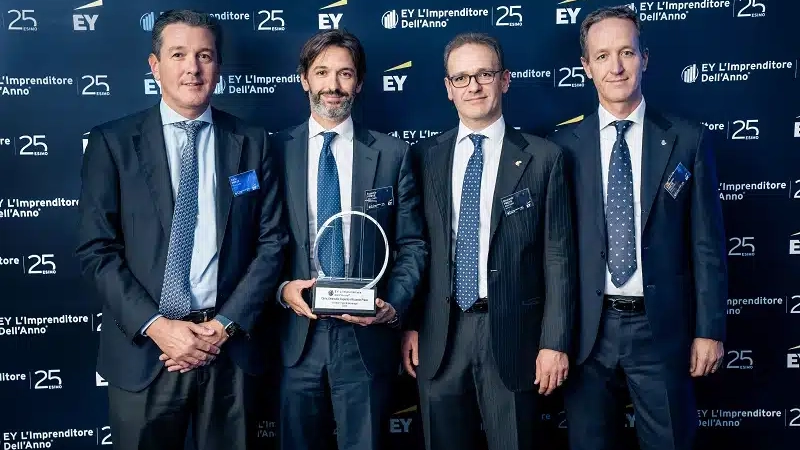 Carlo, Emanuele, Eugenio e Riccardo Preve con il premio