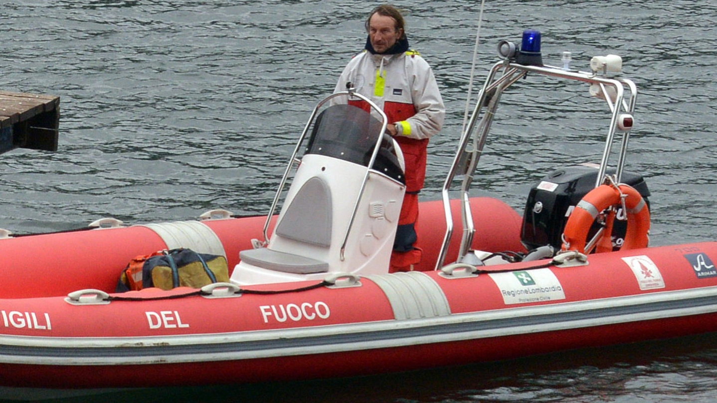 Un mezzo navale dei vigili del fuoco (Foto di repertorio Cusa)