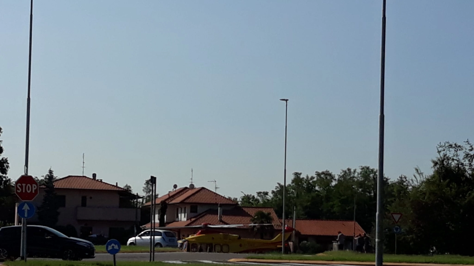 L'elisoccorso atterrato vicino a via Sansovino nei pressi della rotonda
