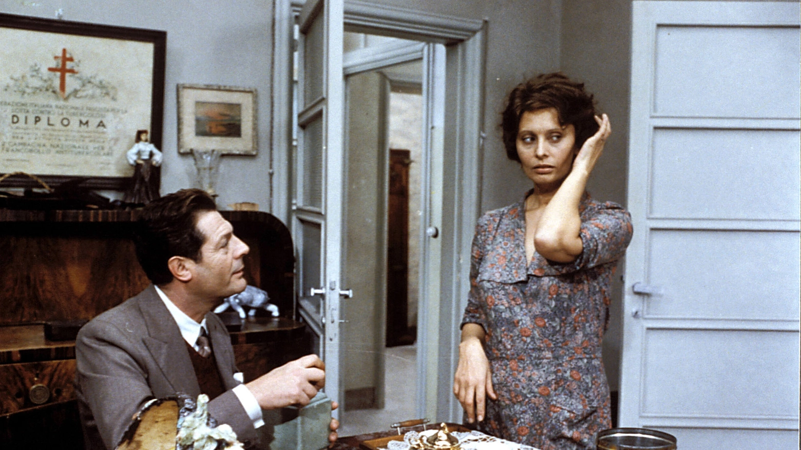 Sophia Loren e Marcello Mastroianni in una scena del film "Una giornata particolare"