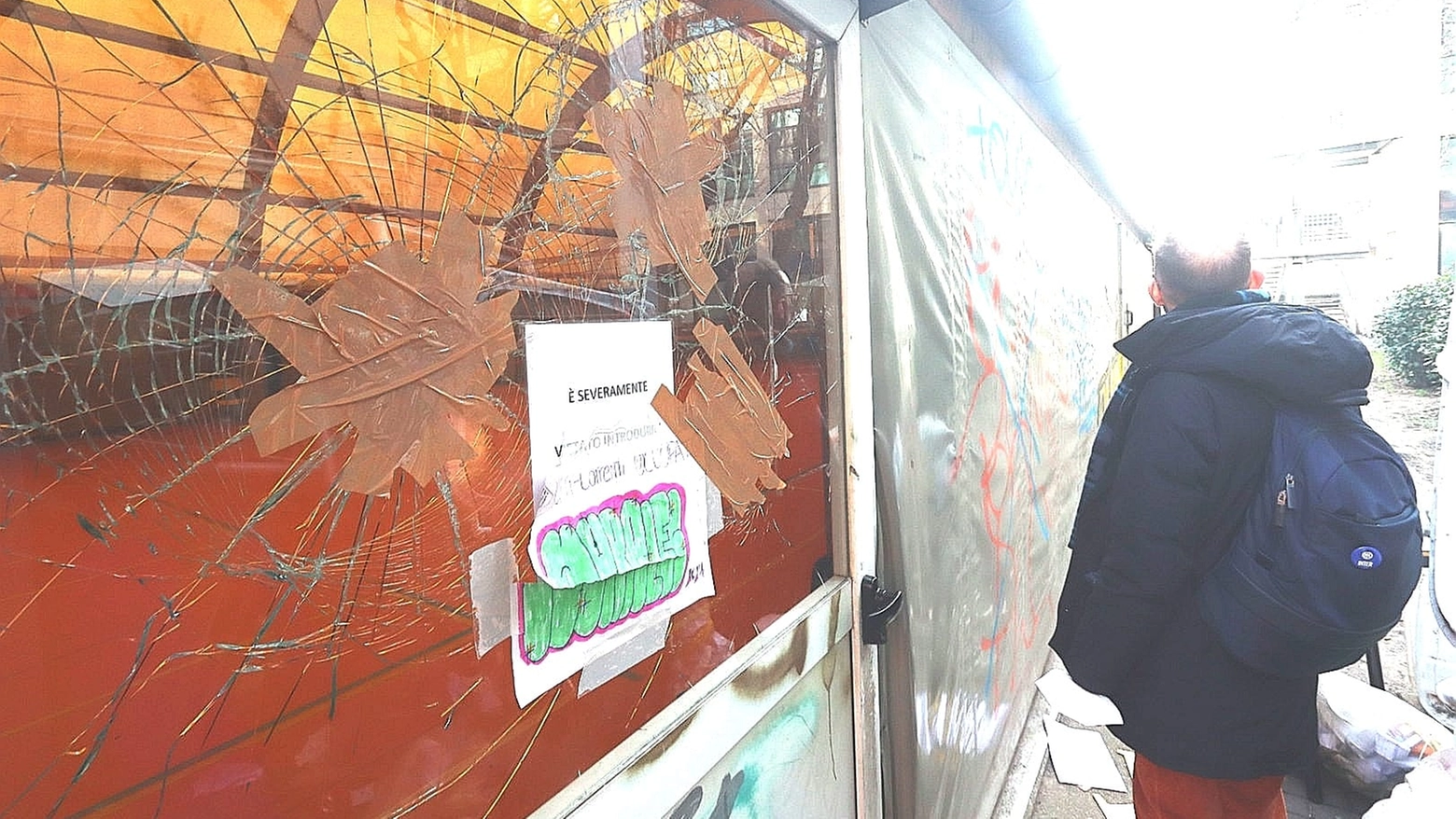 I danni all'Istituto Severi Correnti dopo l'occupazione (Foto Salmoirago)