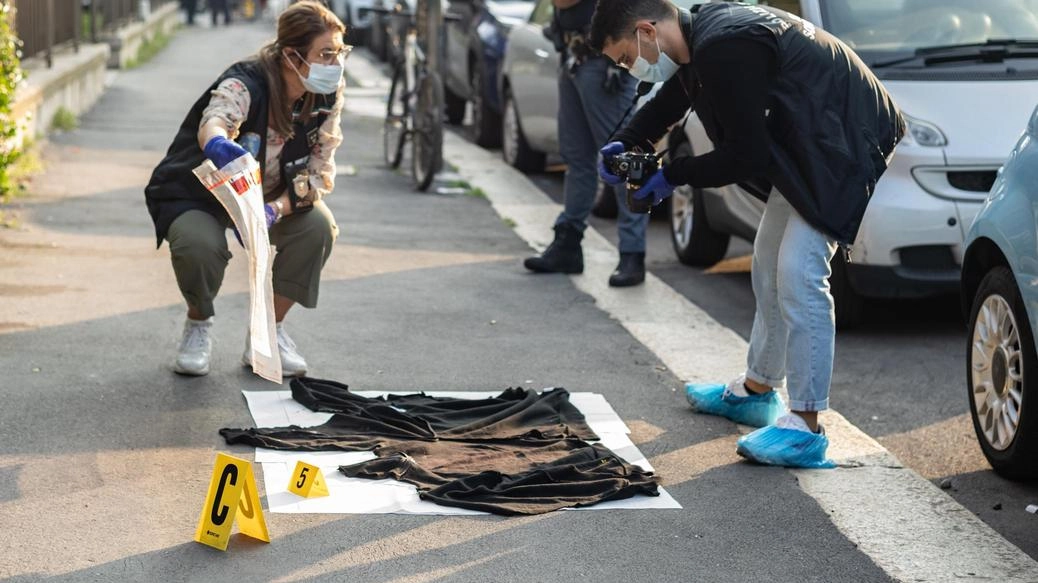 Raid all’alba, tre feriti in ospedale. La serata nel locale di via Padova e l’aggressione in piazza Napoli Raid all’alba, tre feriti in ospedale. La serata nel locale di via Padova e l’aggressione in piazza Napoli