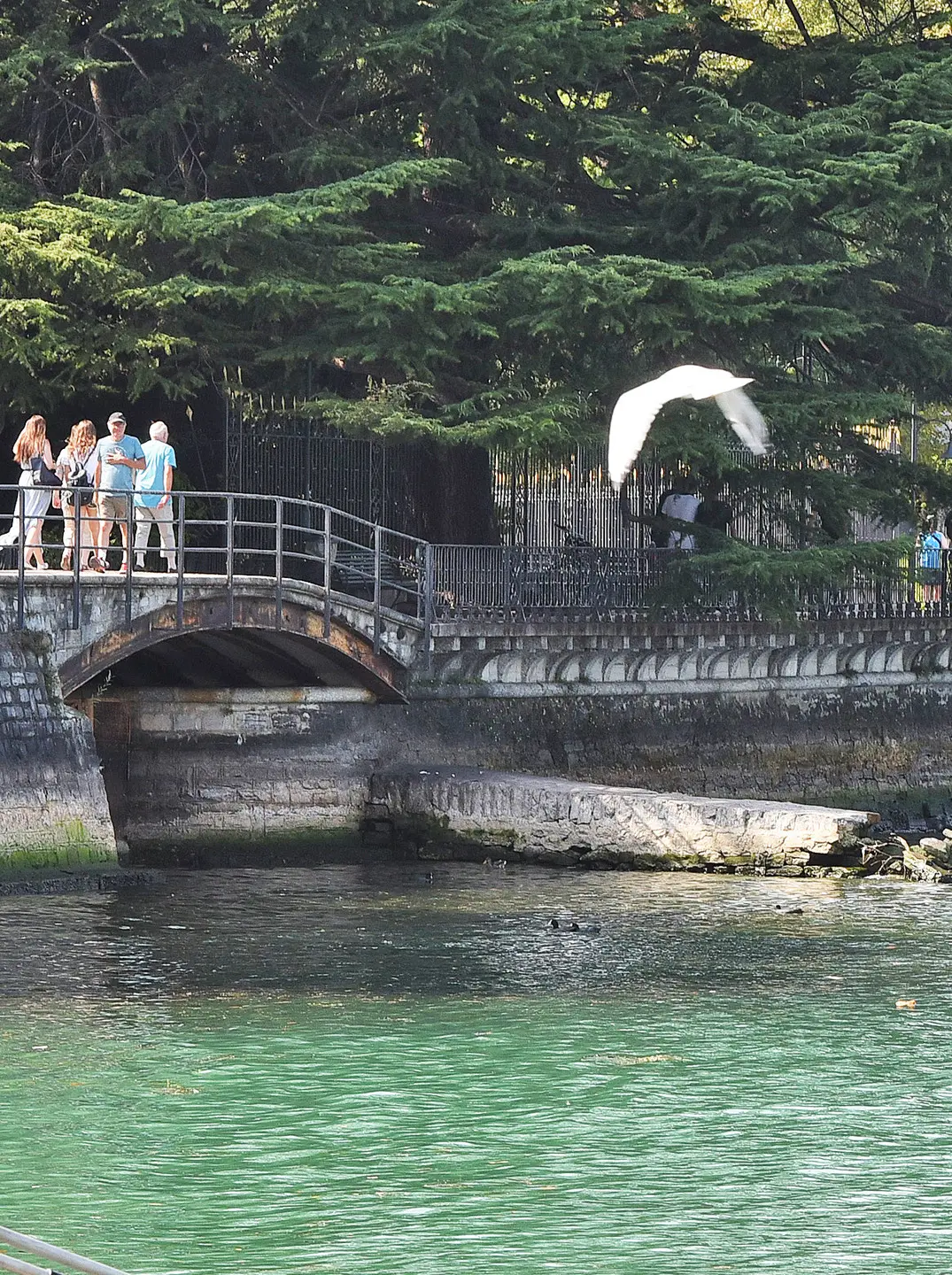 Il Lario a -10 centimetri. Ma a Como è in arrivo il maltempo