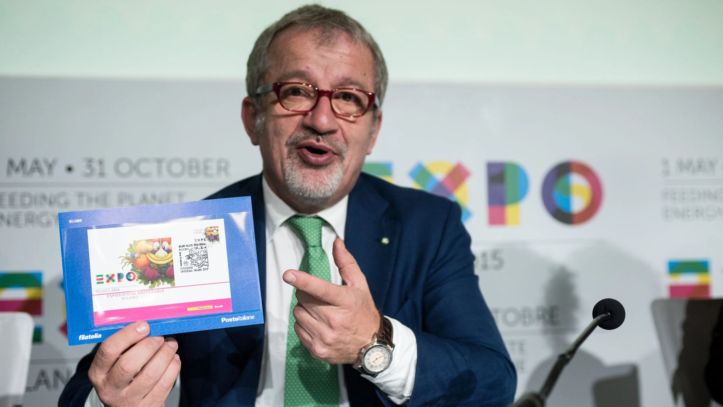 Expo, Maroni presenta il nuovo francobollo di foody
