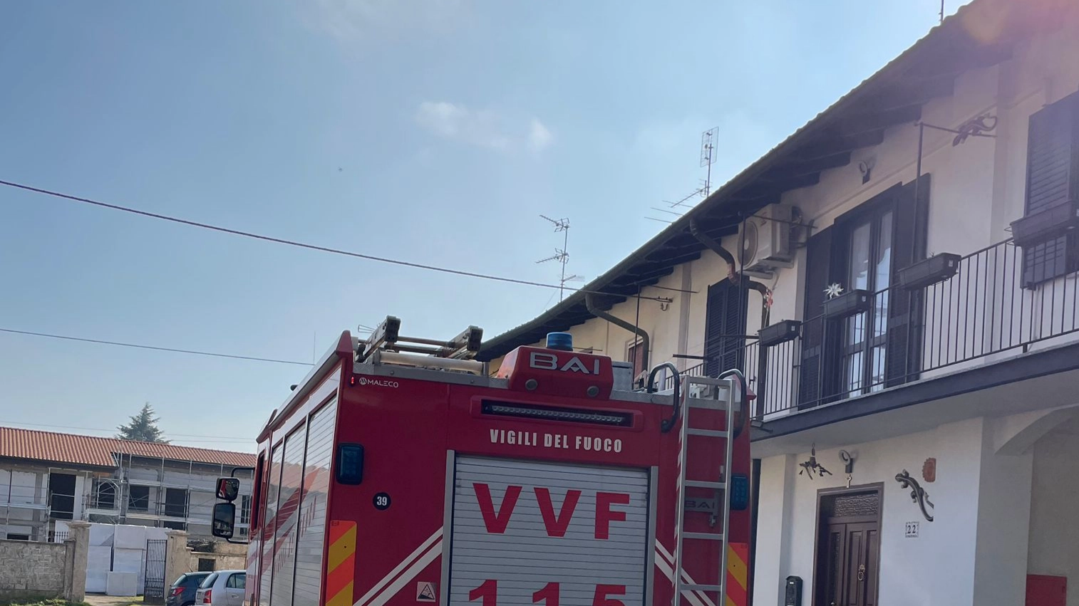 I vigili del fuoco in via San Giorgio a Cuggiono