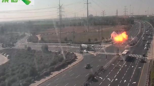 Un missile palestinese colpisce un incrocio stradale vicino a Ashdod (Ansa)